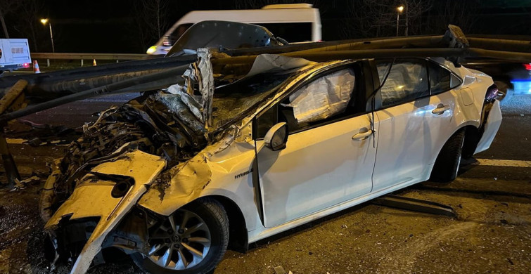 Ataşehir'de Trafik Kazası: 2 Yaralı