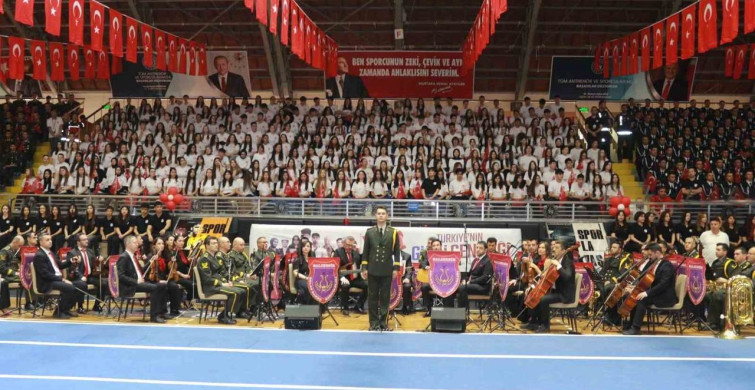 Atatürk'ü Anma, Gençlik ve Spor Bayramı Coşkuyla Kutlandı