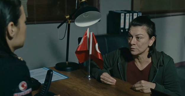 Avlu Dizisinin Naciye'si Hülya Şen Kimdir, Kaç Yaşında Nereli?
