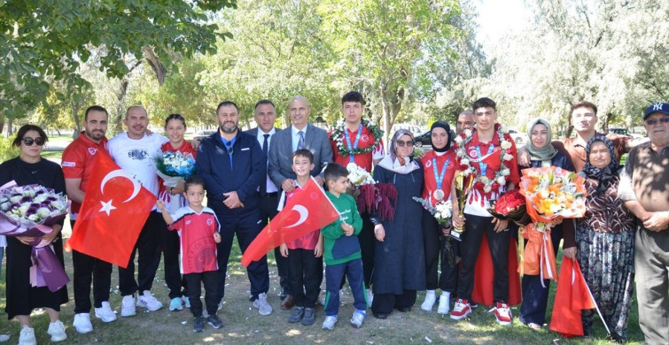 Avrupa Gençler Kick Boks Şampiyonası'nda Başarı Ödüllendirildi