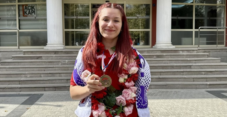 Avrupa Şampiyonu Boksör Yılmaz, Kırşehir'de Coşkuyla Karşılandı
