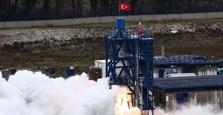 'Ay'a Sert İniş' Görevinde Kullanılacak Hibrit Roket Motorunun Testi Başarıyla Sonuçlandı
