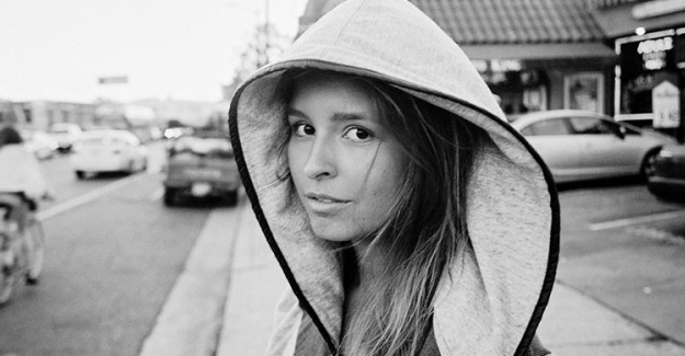 Ayasofya'da Çıplak Poz Veren Marisa Papen Kimdir? Kaç Yaşında?