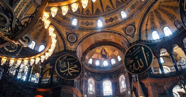 Ayasofya'da İlk Namazı Kim Kıldıracak? Numan Kurtulmuş Açıkladı