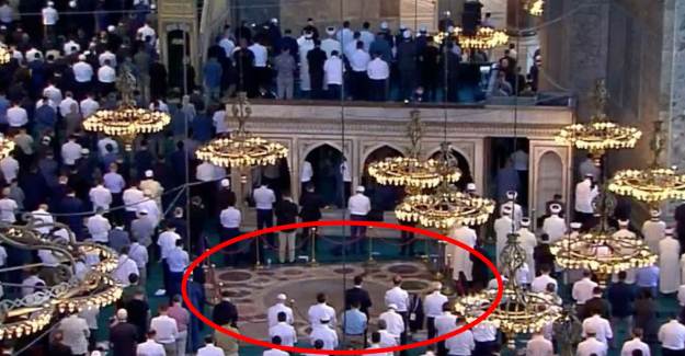Ayasofya'da Meryem Ana'nın Göründüğüne İnanılan Alan Boş Bırakıldı