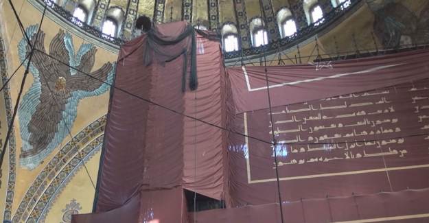 Ayasofya İskelelerden Kurtuluyor!