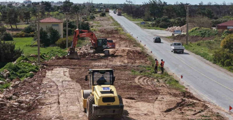 Aydın Büyükşehir Belediyesi'nden Akbük'te Yol Yenileme Çalışmaları