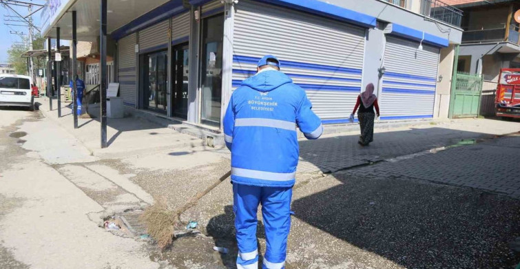 Aydın Büyükşehir'den Acarlar Mahallesi'ne Temizlik Çalışmaları