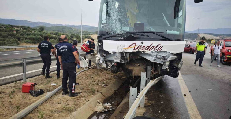 Aydın-Denizli otoyolunda meydana gelen kazada 20 kişi yaralandı
