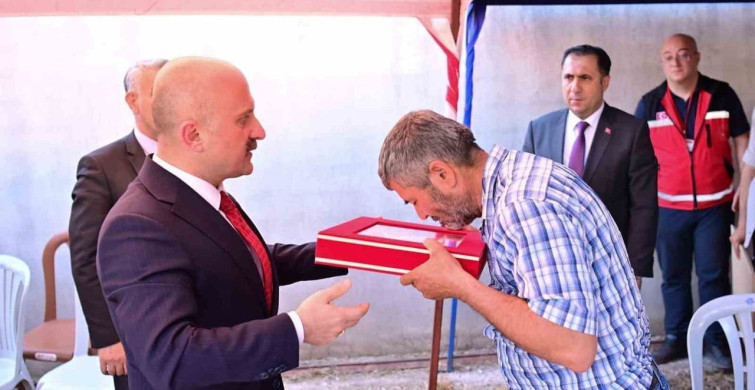 Aydın Valisi Varol'dan şehit polis tayfun baş'ın ailesine taziye ziyareti
