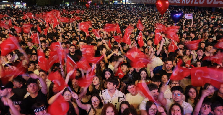 Aydın'da 19 Mayıs Coşkusu: Motive Konseri