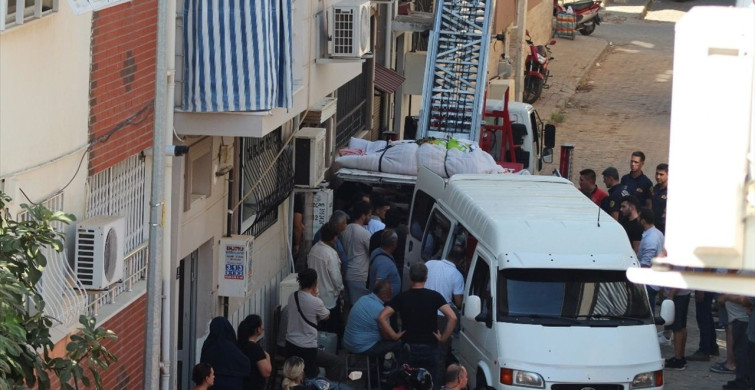 Aydın'da 310 Kilo Ağırlığındaki Kişinin Cenazesi Asansörle Çıkarıldı