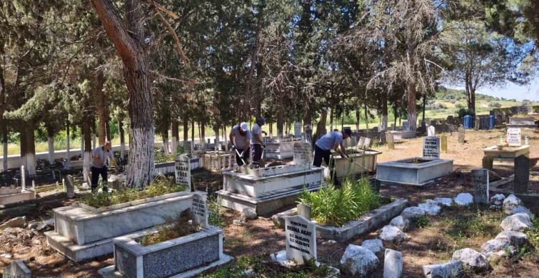 Aydın'da Bayram Öncesi Mezarlık Bakım Çalışmaları