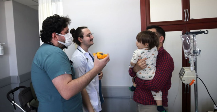 Aydın'da Doktor Kardeşler Çocuk Sağlığına Duygu ve Özveriyle Hizmet Veriyor