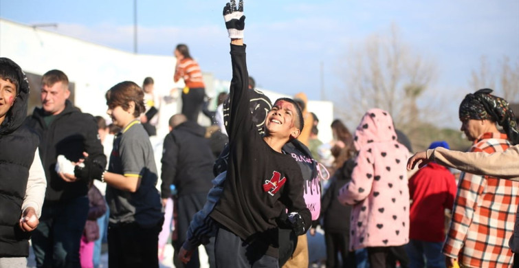 Aydın'da Karda Eğlence