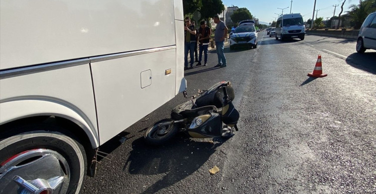 Aydın'da Midibüslere Çarpan Elektrikli Bisiklet Kazası