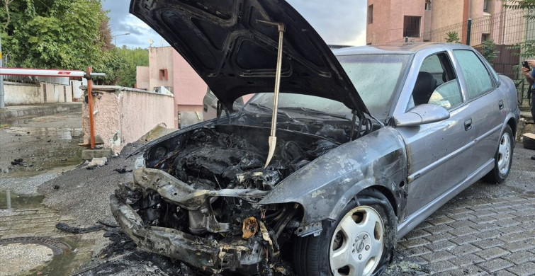 Aydın'da Otomobil Yangını Kamerada