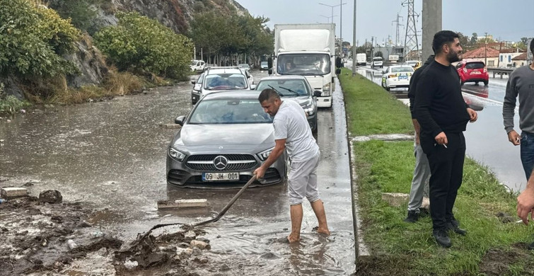 Aydın'da Toprak Kayması Ulaşımı Olumsuz Etkiledi