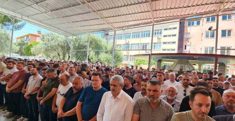 Aydın'da trafik kazasında hayatını kaybeden Selim Acar dualarla toprağa verildi