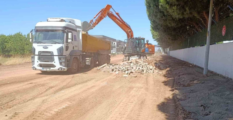 Aydın'da yol çalışmaları sürüyor