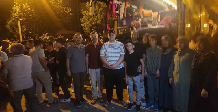 Aydın'dan 109 hafız dualarla umreye uğurlandı