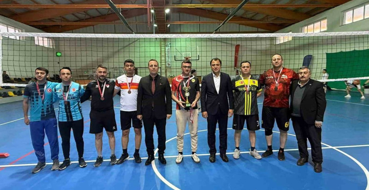 Aydıntepe Voleybol Turnuvası Sonuçlandı