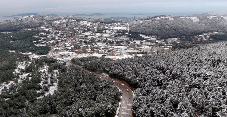 Aydos Ormanı'nda Kar Manzarası