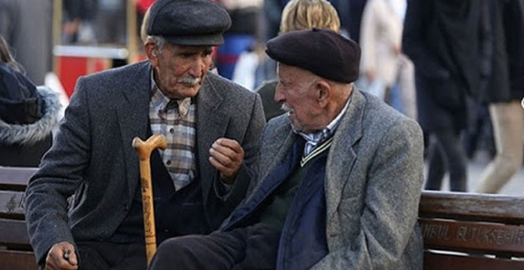 AYM'den Yaşlılık Aylığı Kararı: İşten Ayrılmak Gerekmeyecek