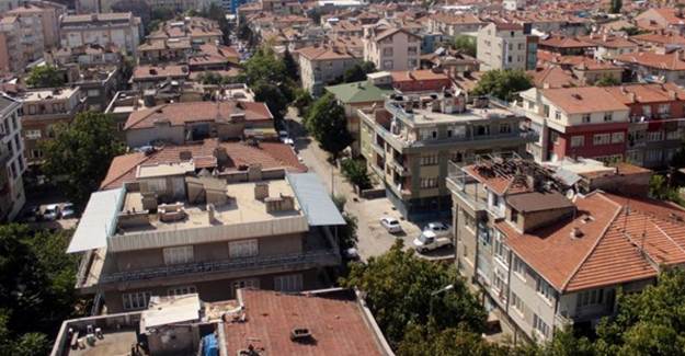 Aynı Mahalleden 12 Kişi Koronavirüsten Hayatını Kaybetti