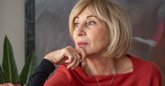 Ayşe Kulin Kimdir?