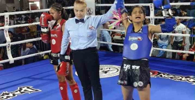 Ayşegül Açık muay thai dünya şampiyonu oldu