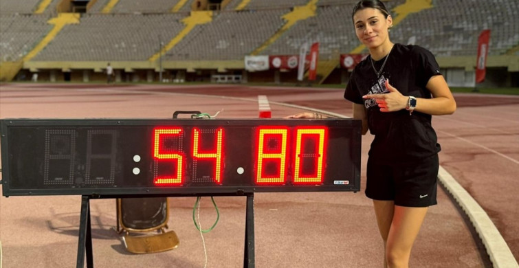 Aysel Önder, Kadınlar 400 Metre Dünya Rekorunu Kırdı