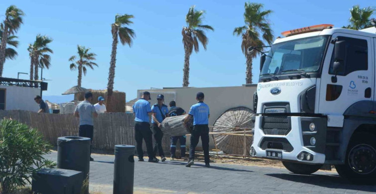 Ayvalık Sarımsaklı plajlarında şezlong ve usulsüz yapılaşmalara ani operasyon