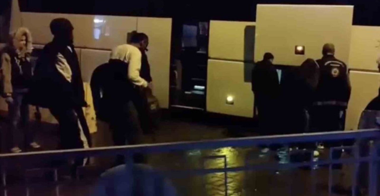 Ayvalık'ta Sağanak Altında Göçmen Operasyonu