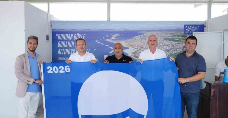 Ayvalık'ta yeni kum adası plajı hizmete açıldı