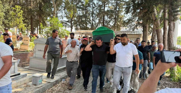 Baba Kızın Yanında Toprağa Verildi