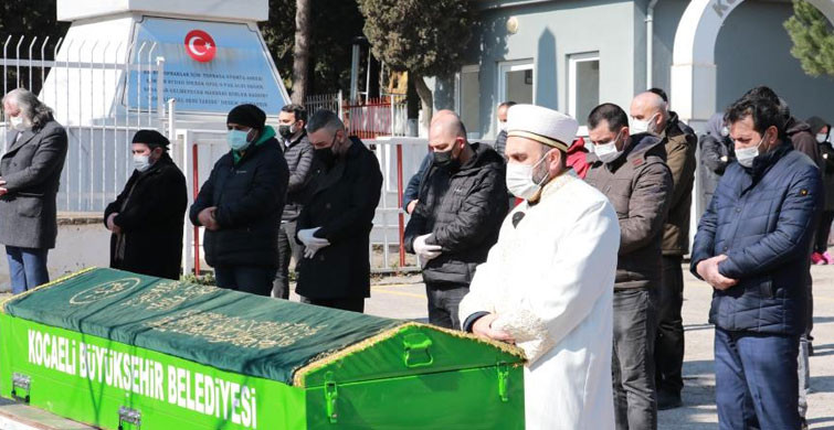 Baba Oğul 1 Gün Arayla Korona Virüse Yenik Düştü