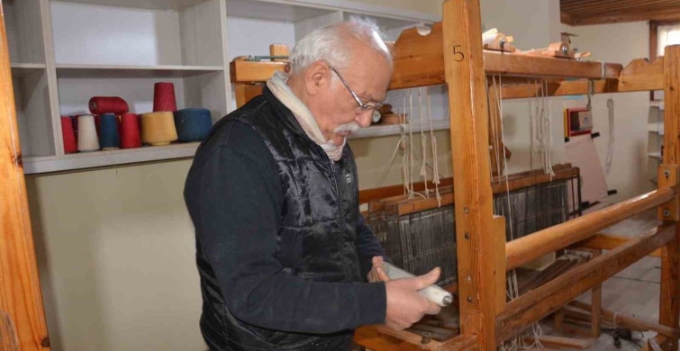Babadağ'da El Dokuma Geleneği Yeniden Hayat Buluyor
