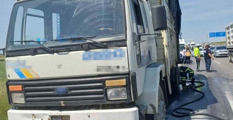 Babaeski'de Kamyon Yangını Kontrol Altına Alındı