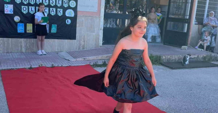 Babaeski’de öğrencilerden atıkları sanata dönüştüren defile