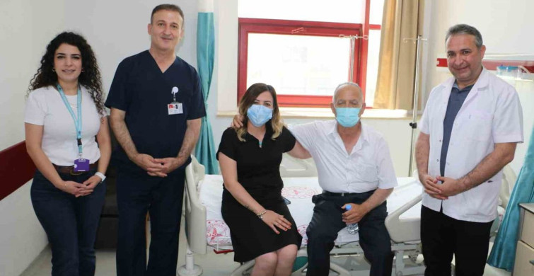 Babalar Günü’nde kızı tarafından böbrek bağışı yapılan baba sağlığına kavuştu