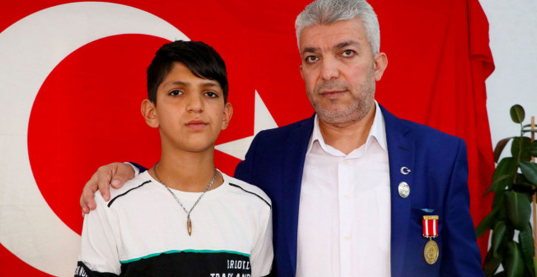 Babasını Vuran Kurşunu Boynunda Taşıyor