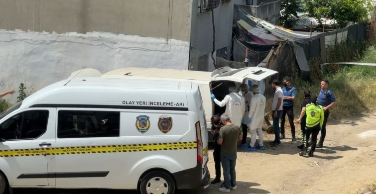 Bağcılar'da Korkunç Keşif: Kanalizasyon Zannettikleri Kokunun Kaynağı Ceset Çıktı