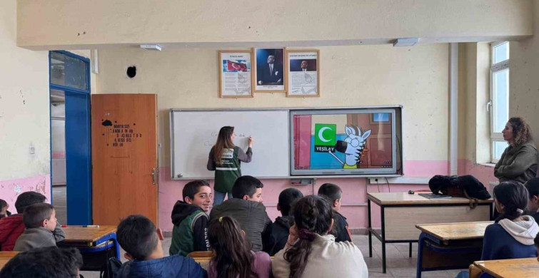 Bağımlılıkla Mücadele Eğitimi Kars'ta Öğrencilere Ulaşıyor