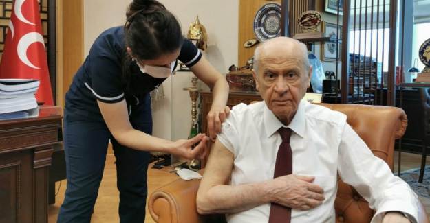 Bahçeli Koronavirüs Aşısı Oldu!