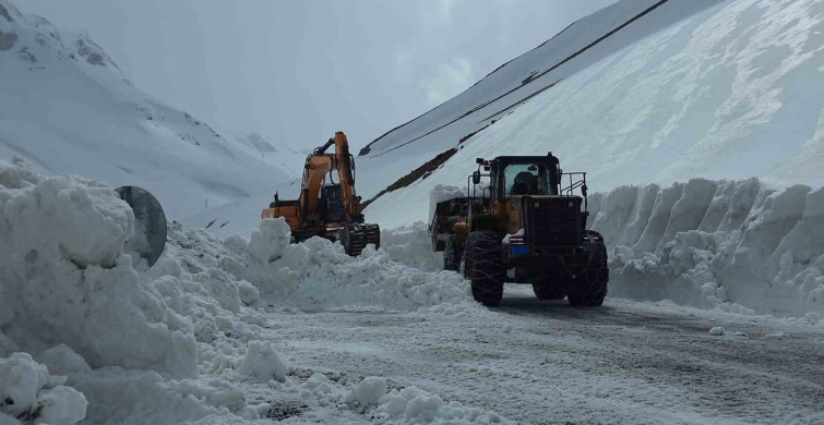 Bahçesaray Yolunda Yeniden Ulaşım Çalışmaları Başladı