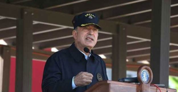 Bakan Akar 'Kardak Kahramanları'yla
