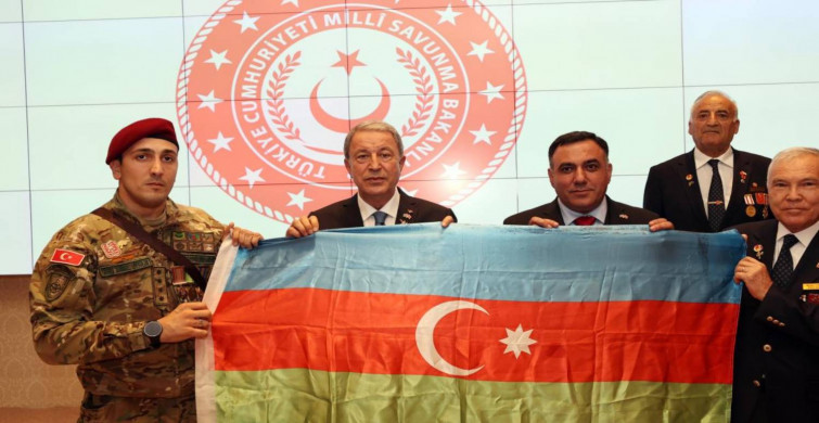 Bakan Akar’dan Bakü ziyareti: Azerbaycanlı mevkidaşıyla görüştü