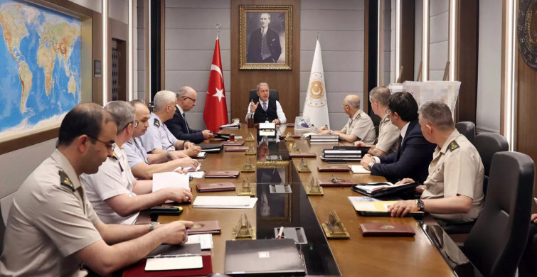 Bakan Akar'dan İsveç ve Finlandiya'ya karşı NATO mesajı!