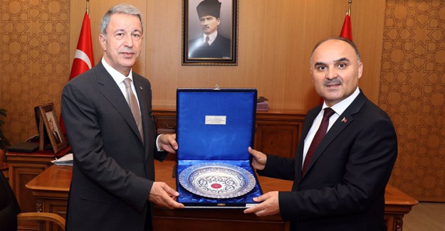 Bakan Akar'dan, Kayseri Valiliği’ne Ziyaret 